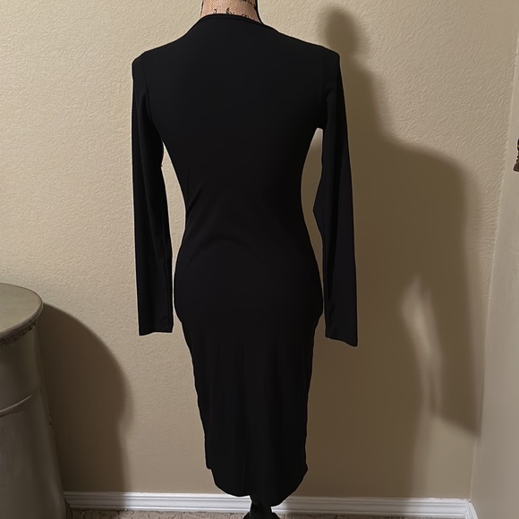 Black Dress - Picture 3 of 5